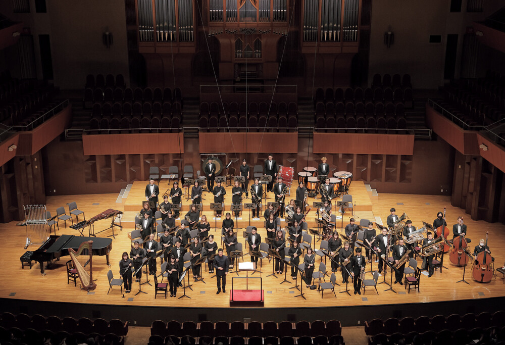 大阪芸術大学ウインド・オーケストラ第43回定期演奏会にて指揮を務める。