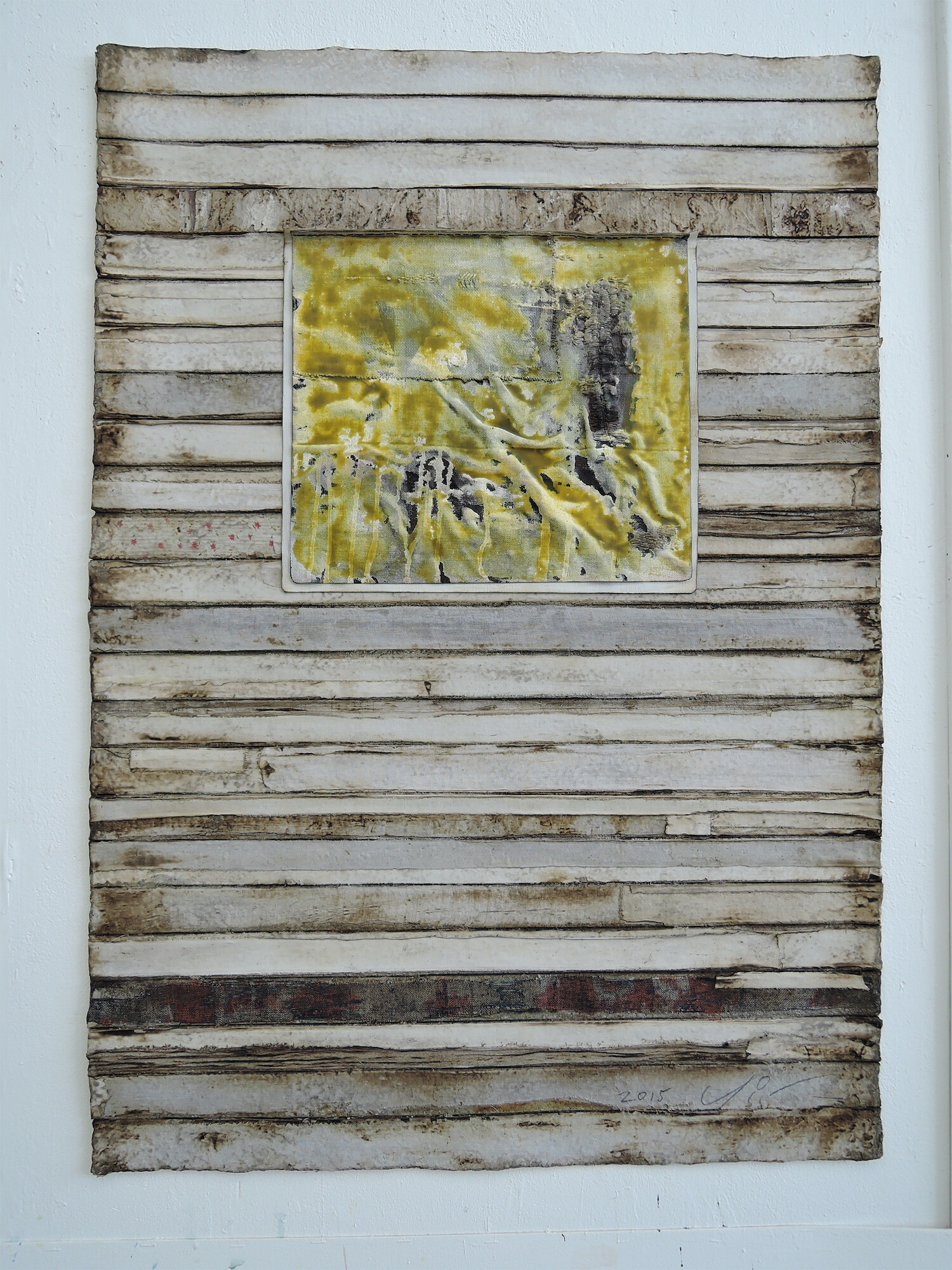 notebook (topographic map) 2015／77 x 57 (cm) hand-made paper，cotton cloth，oil paint，acrylic paint，beeswax，yarn