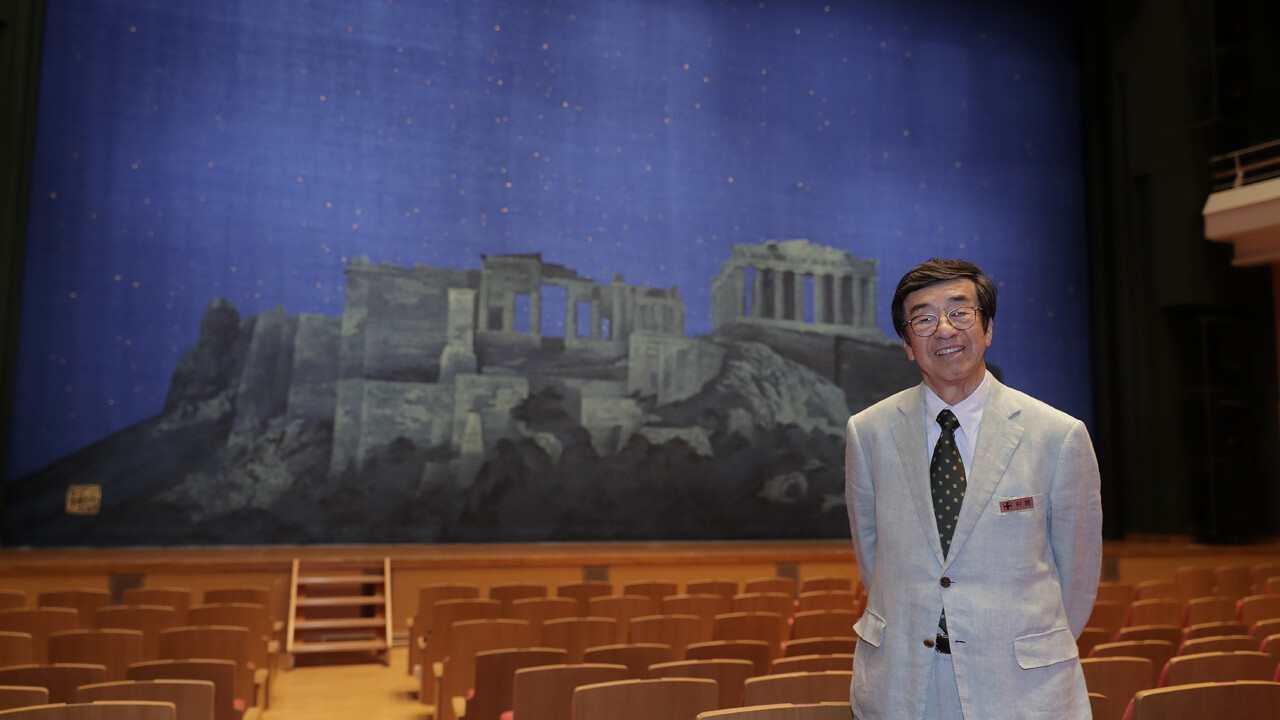 創立80周年記念 大阪芸術大学芸術劇場 緞帳リニューアル | TOPICS